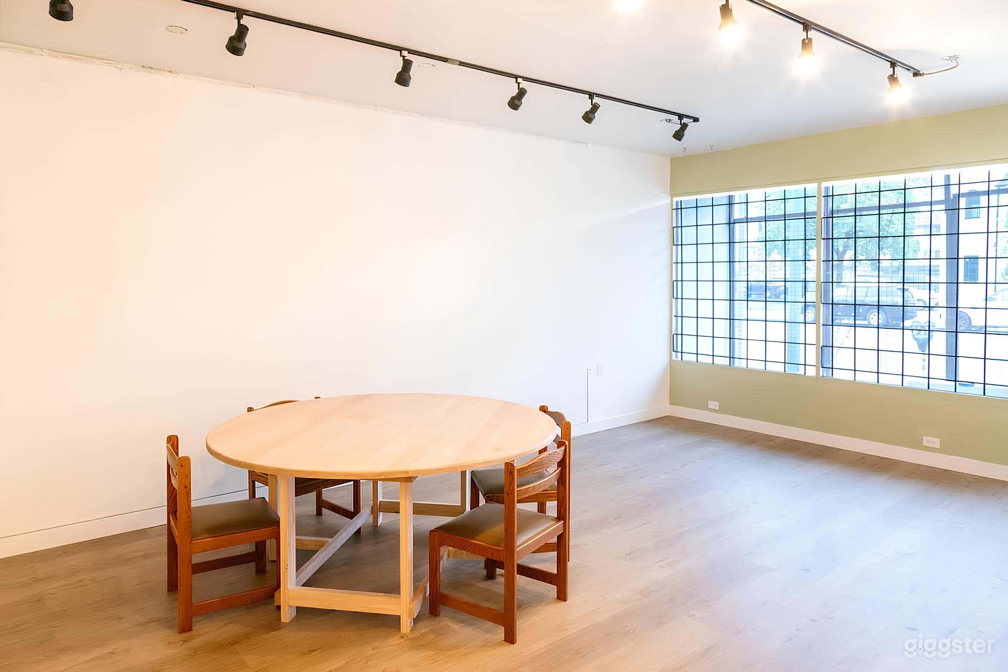 Bright, accessible space for your gathering Photo 2