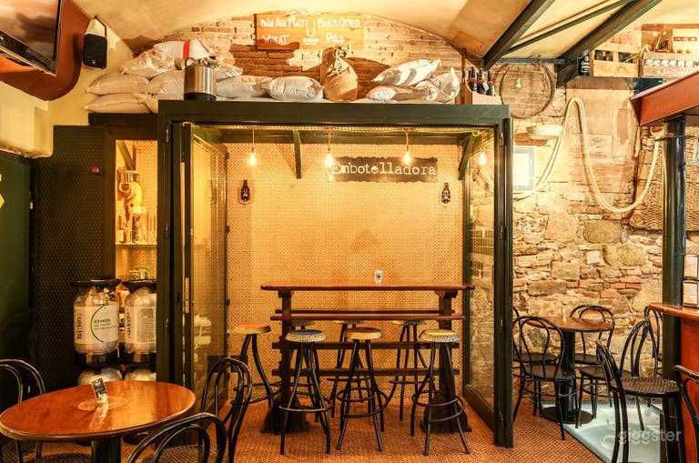  Joya Oculta de Pub-Cervecería Rústica en el Centro de Barcelona 