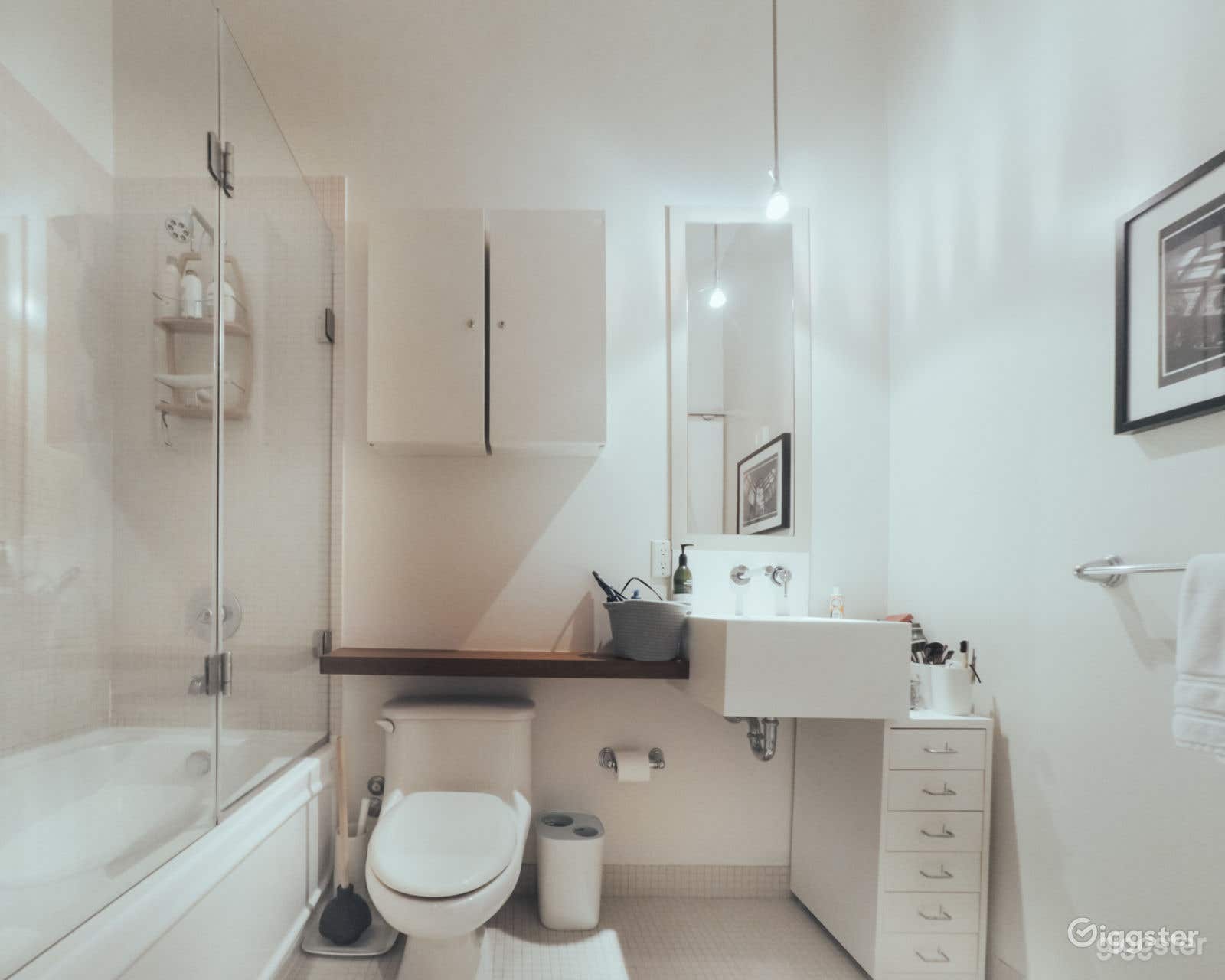 TEST_CA_Winnipeg_Studio Photo 4