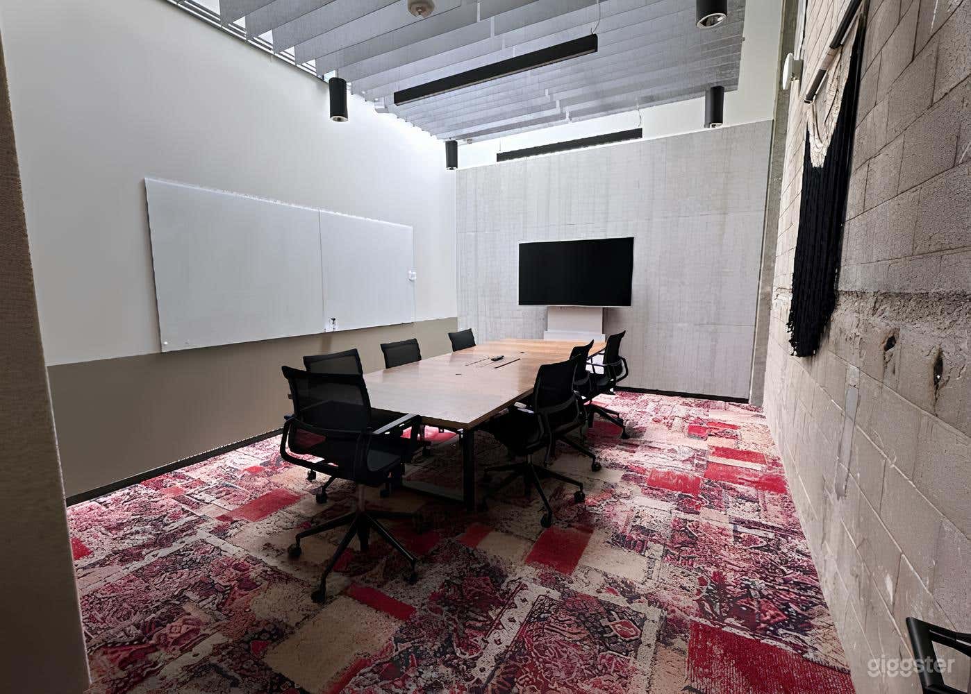 Meeting Room C1 - Modern Stylish Office Photo 4