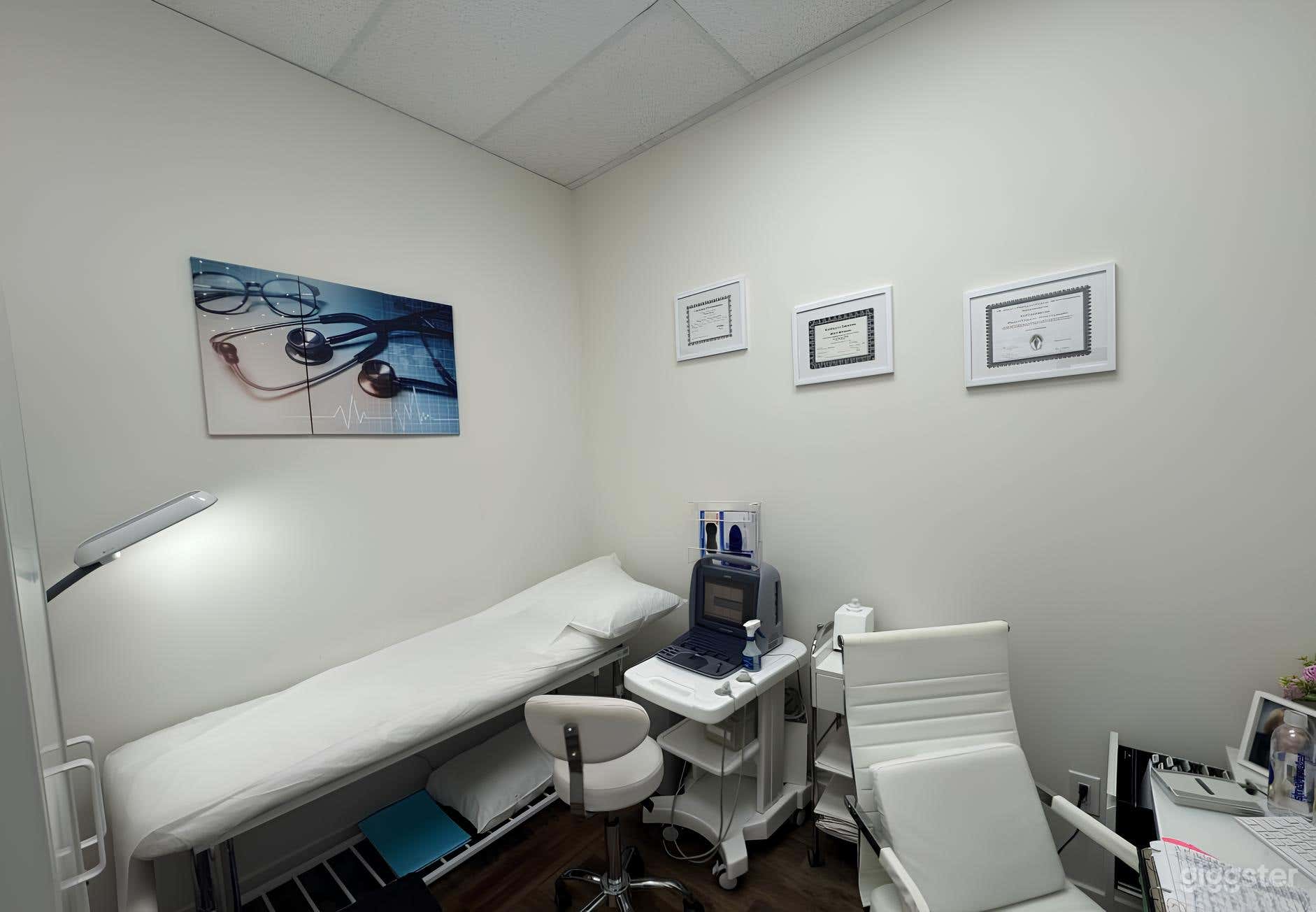 Examination Room and Doctor's Office Photo 2