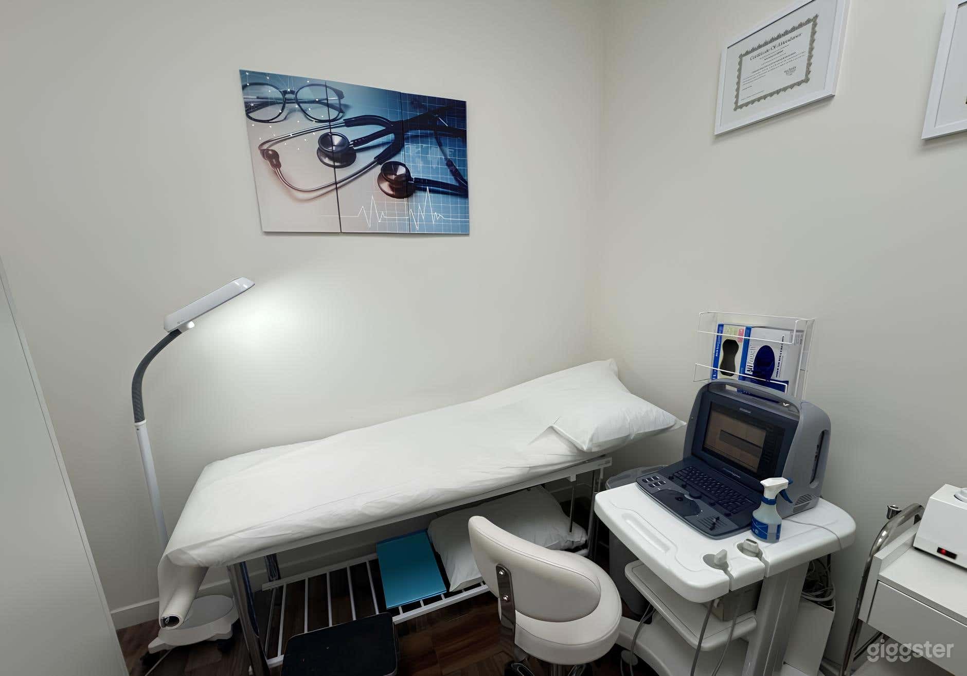 Examination Room and Doctor's Office Photo 3