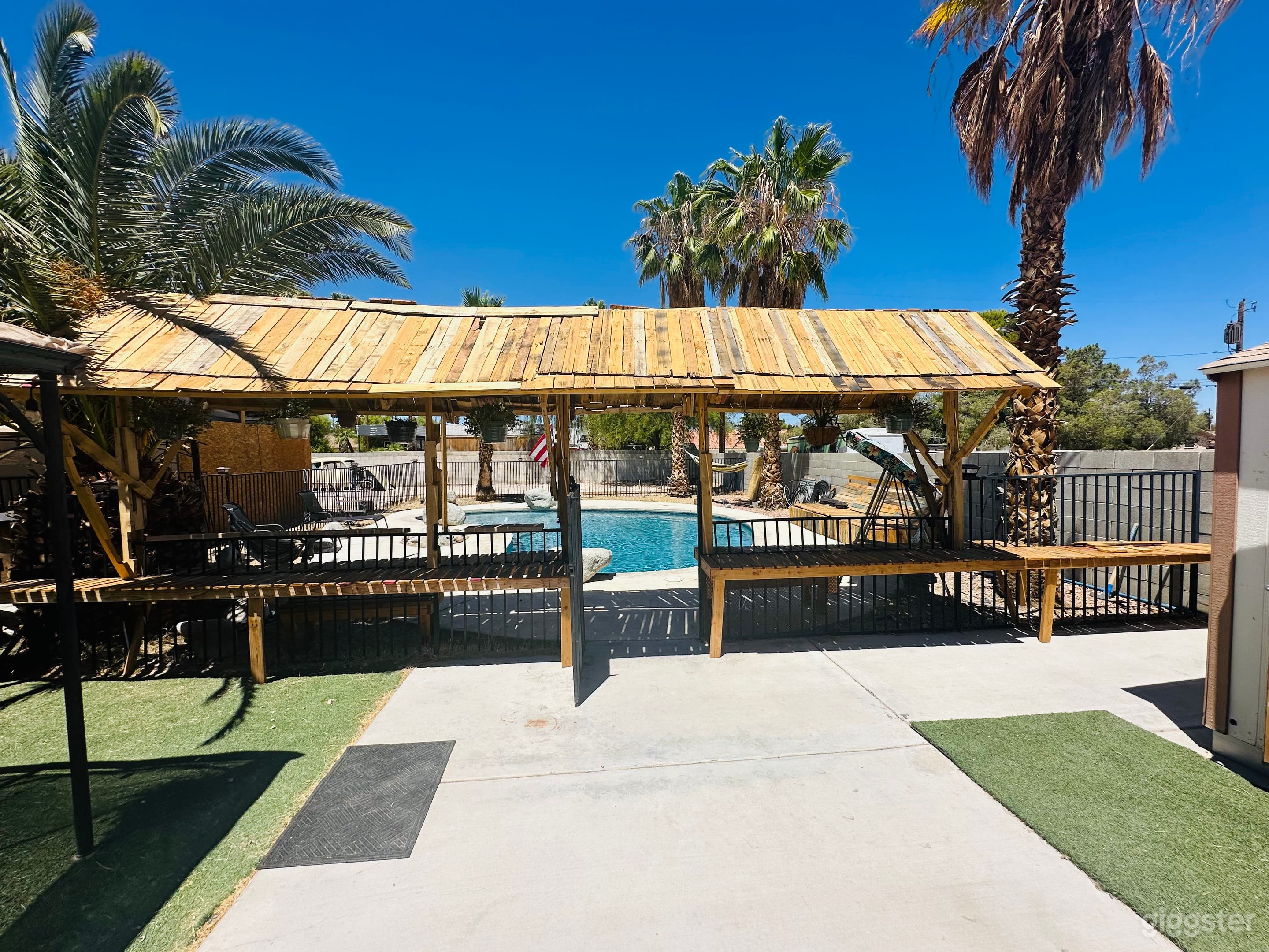 Rustic Backyard Private Pool Photo 4