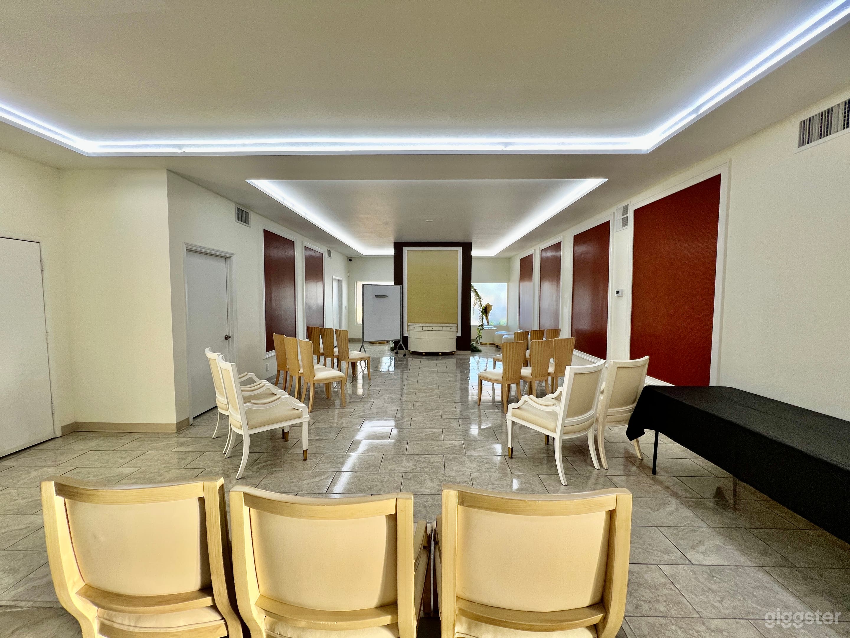 $50/HR ***SPECIAL*** $50/HR (FREE PARKING) Photo 1