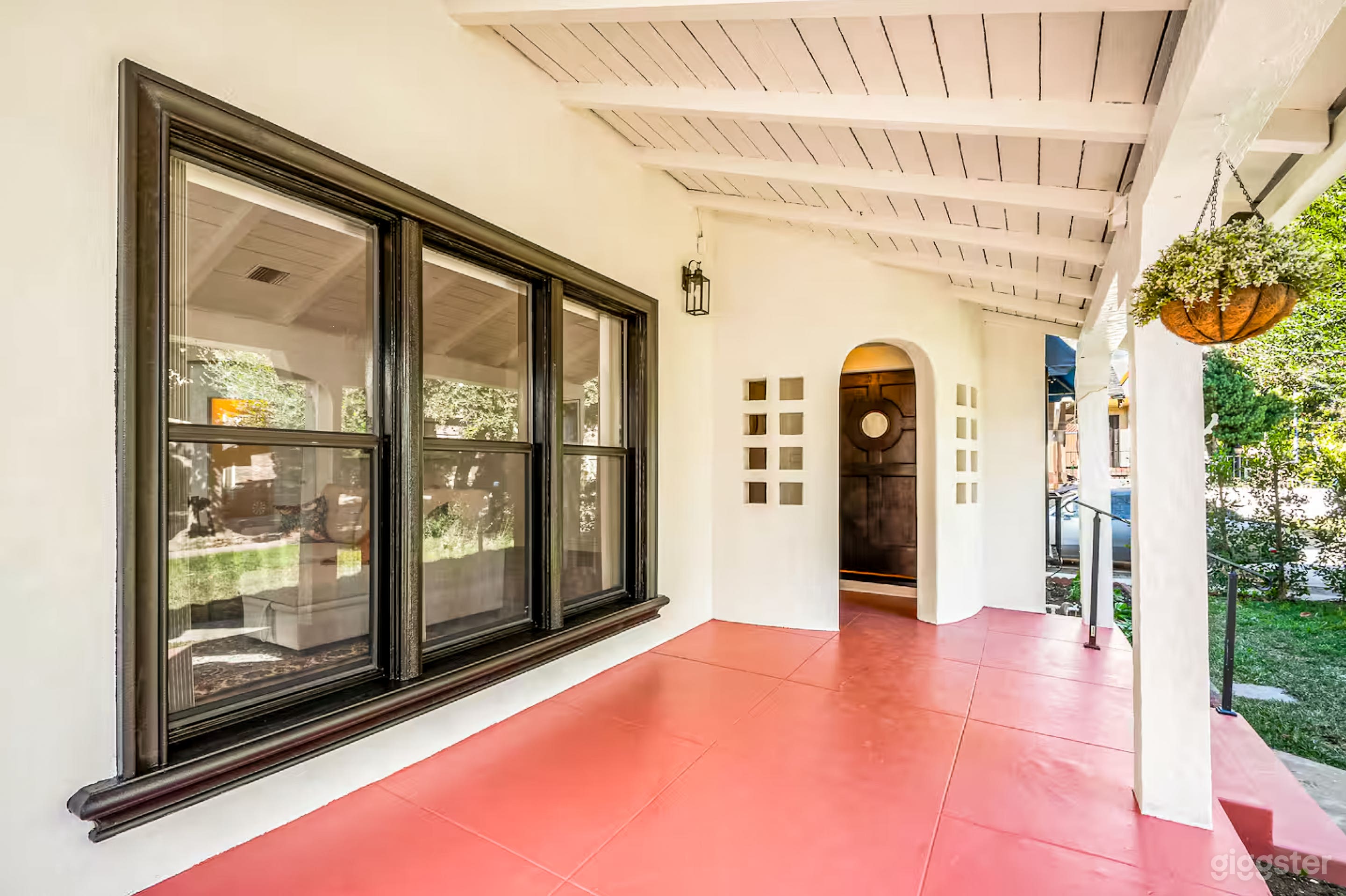 Bright Modern Home with Clean Lines, Natural Light Photo 3