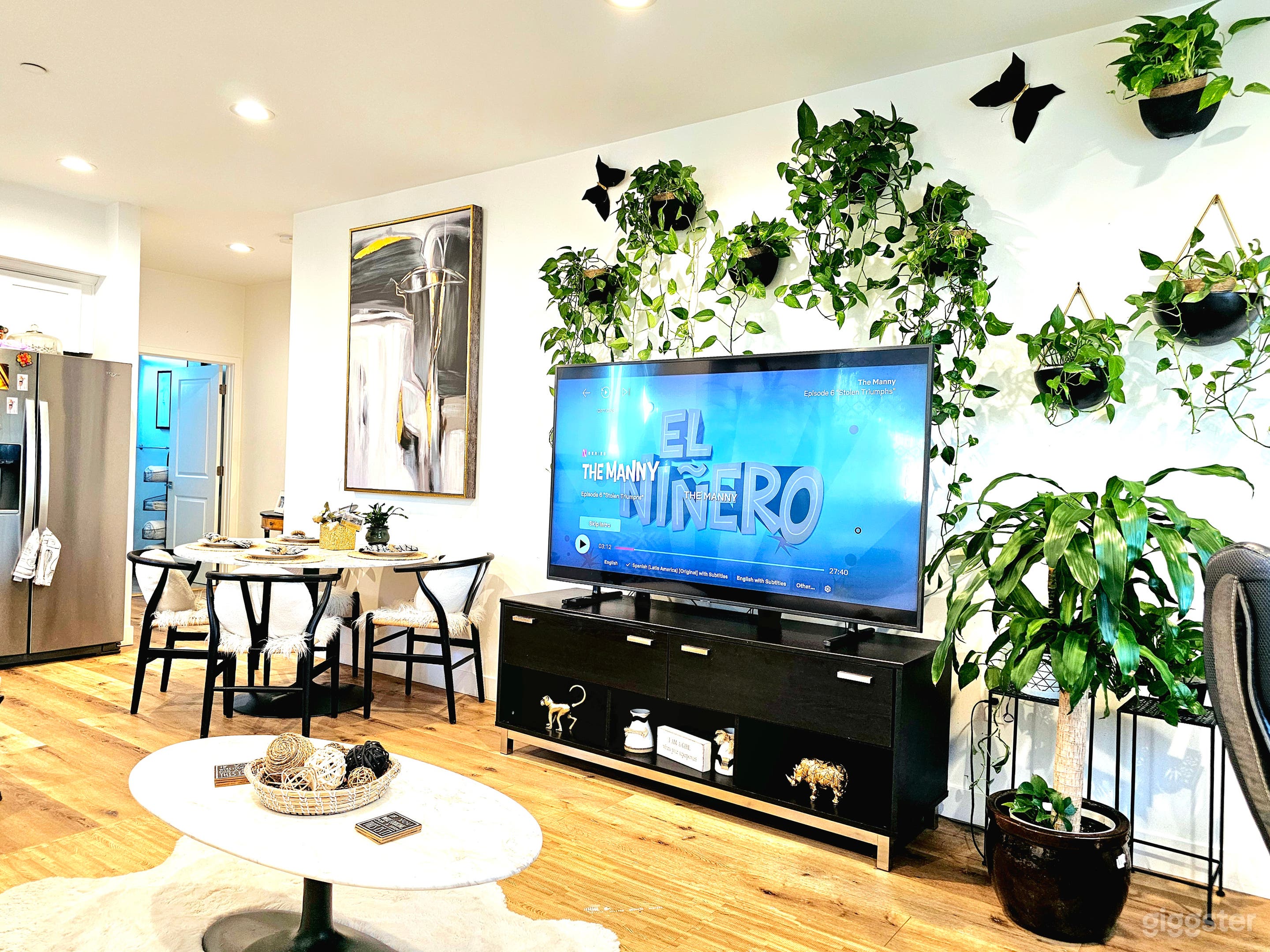 Living room/ Dining room area.