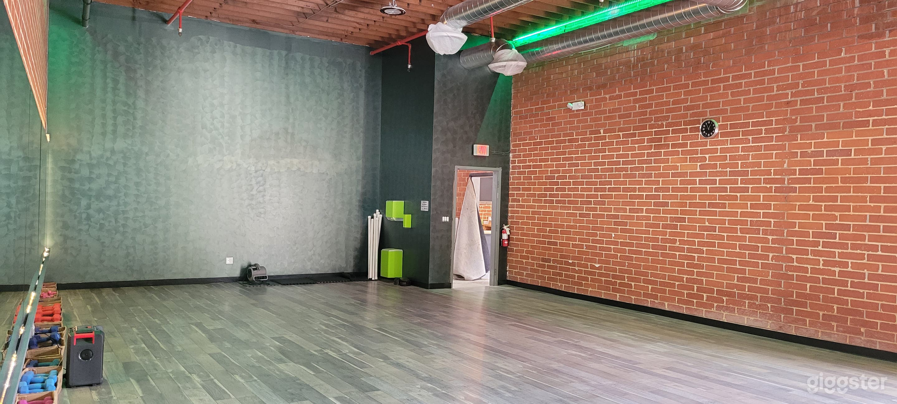 The Gorgeous Group-X Room Photo 4