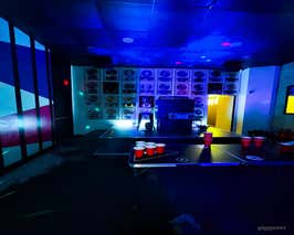  Downtown Bar and Lounge 