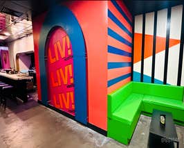  Downtown Bar and Lounge 