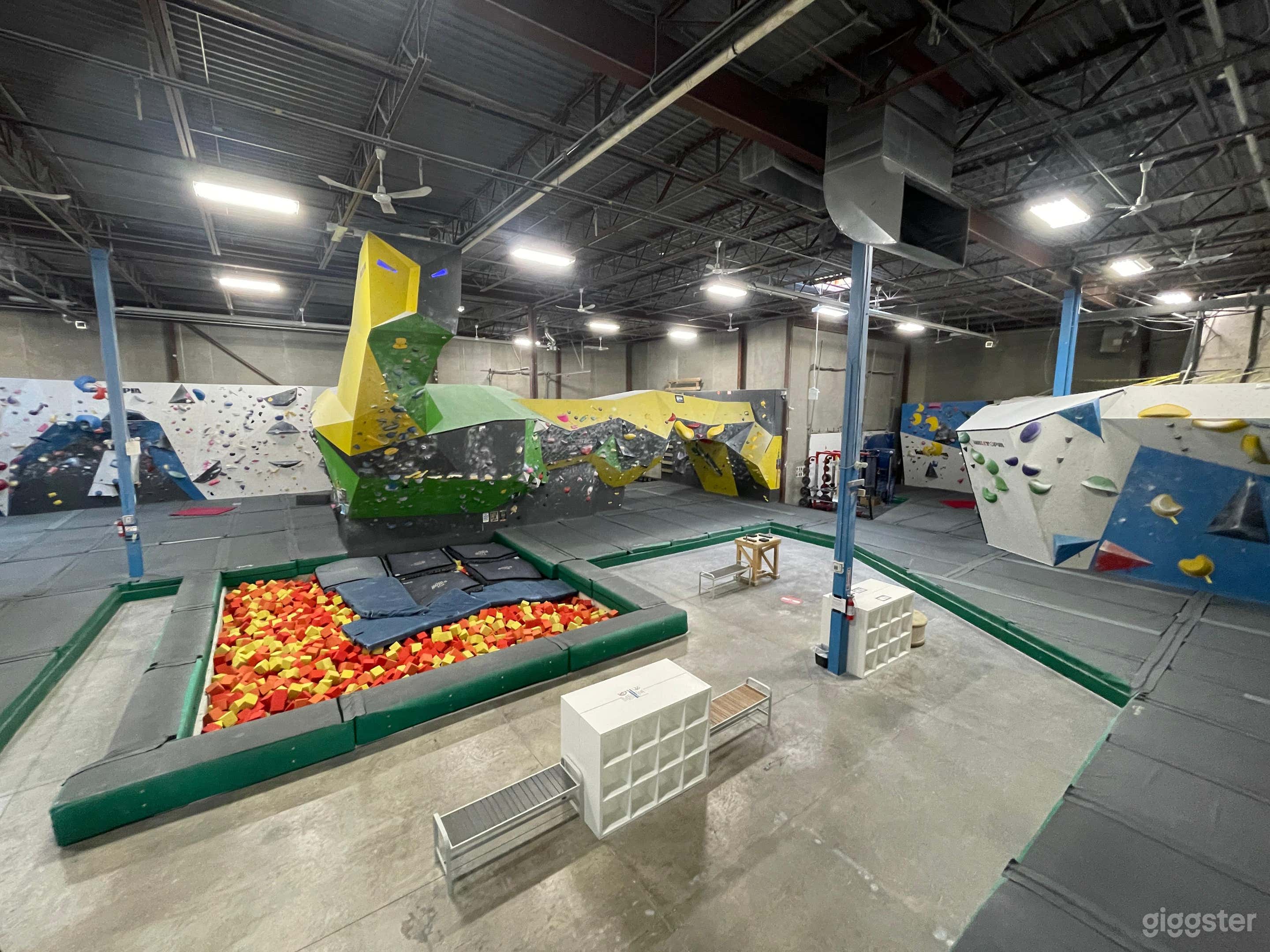 Indoor Rock Climbing Gym – Greater Toronto Area Photo 3
