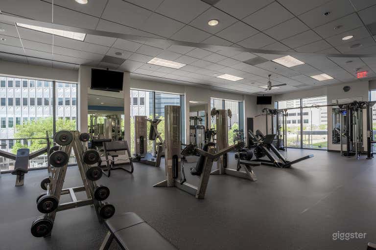  Weight Room - Dallas Downtown  