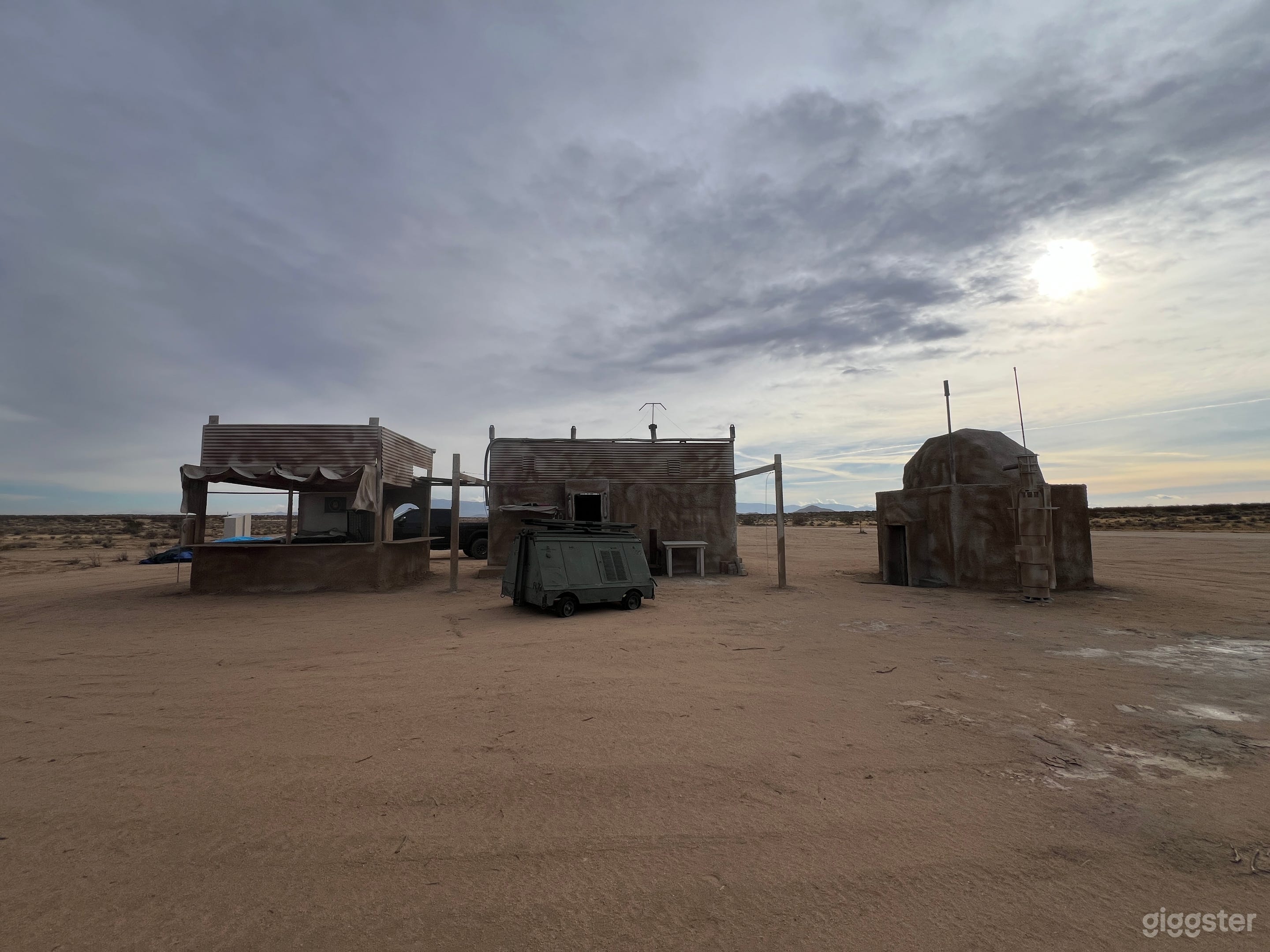 Open Versatile Desert Film Land Photo 2