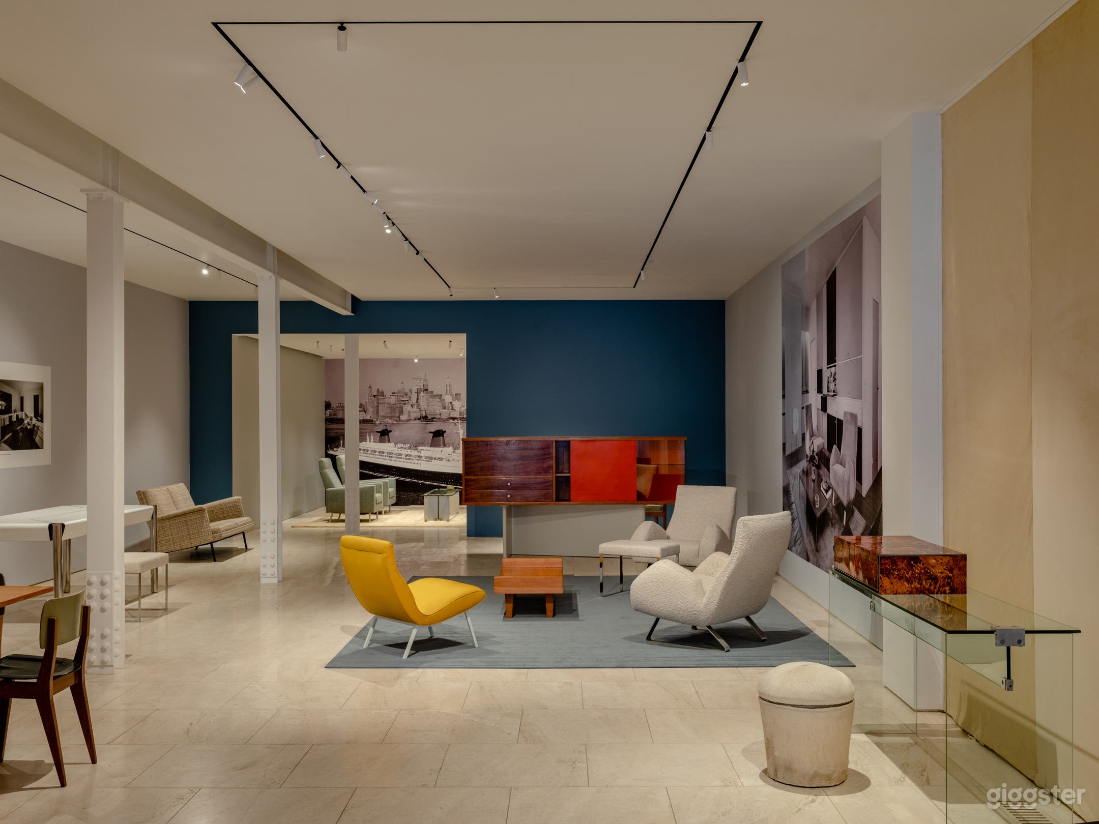 Elegant West Village Gallery Photo 4