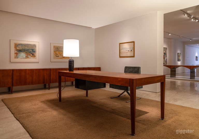  Elegant West Village Gallery 