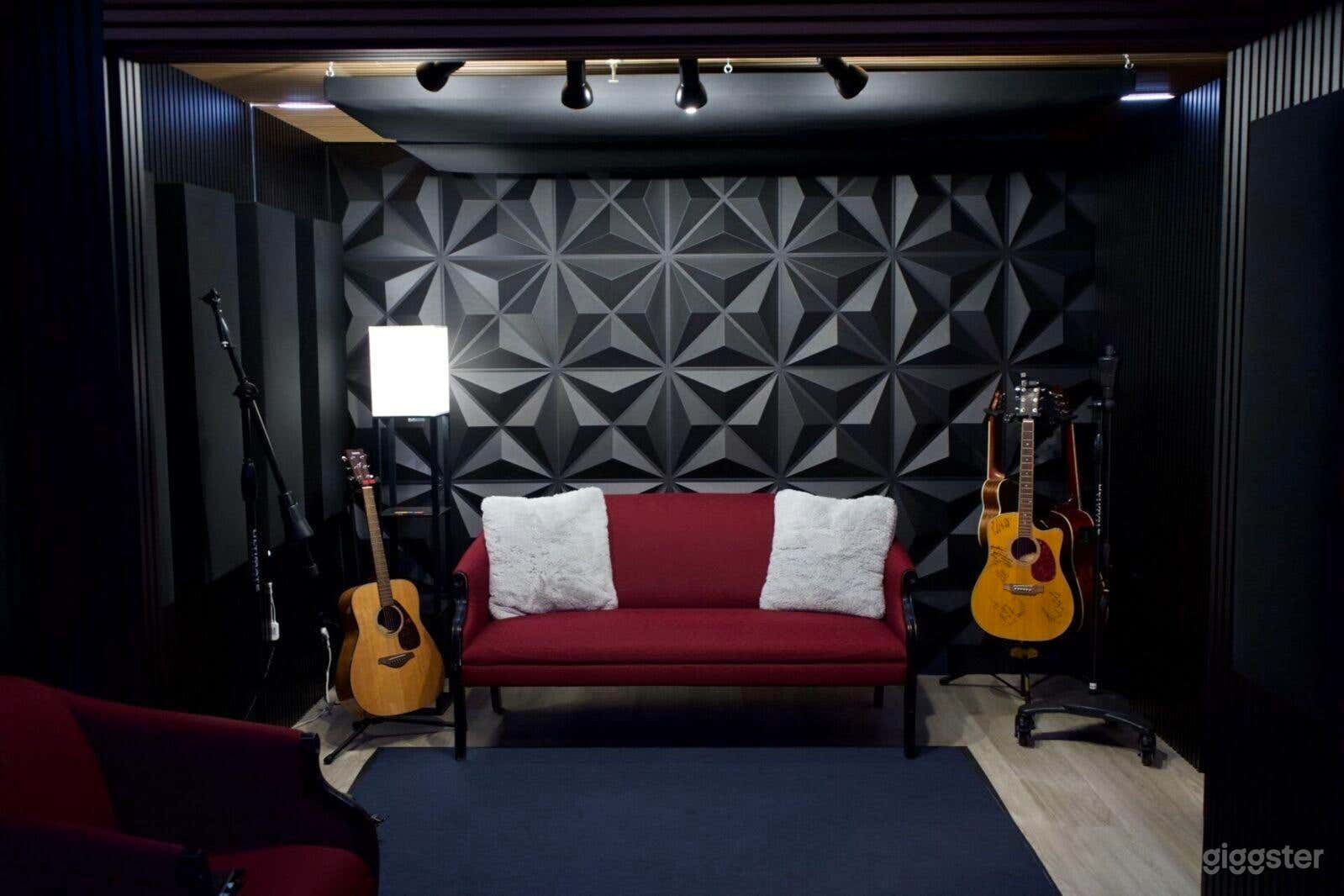 Music Recording Studio / Content Creators Photo 4