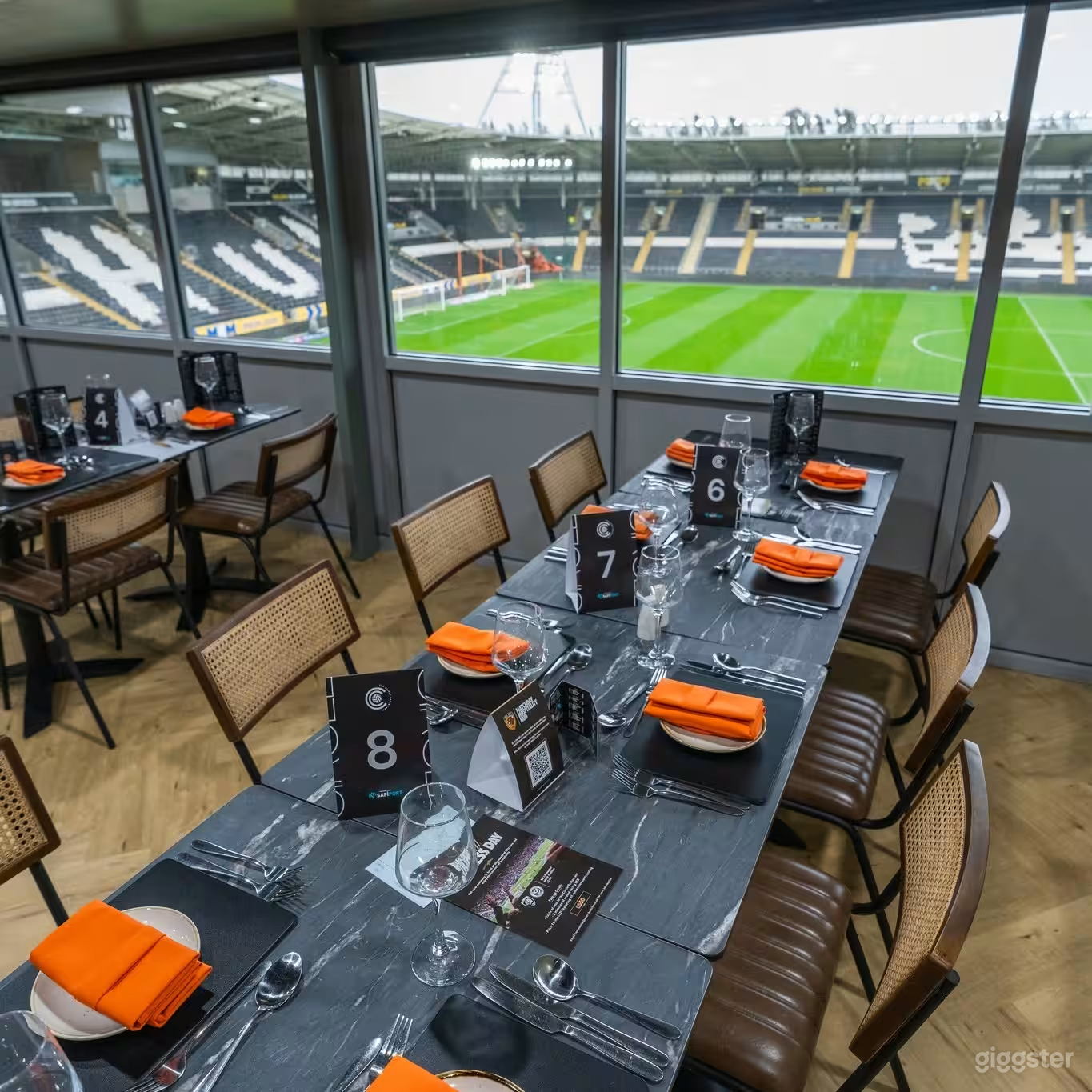 The Circle Restaurant Photo 3