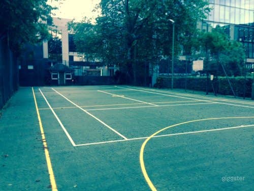 Sports Court in London marked for tennis &amp; netball Photo 3