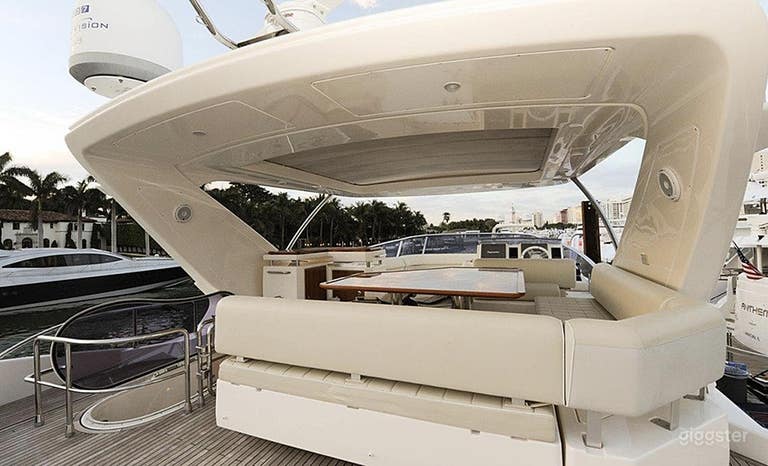  70' AZIMUT YACHT WITH JET SKI 