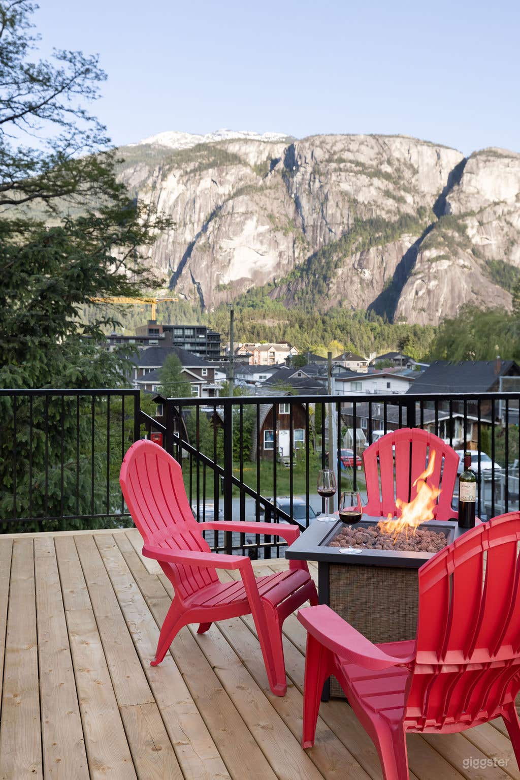 Squamish Oasis Huge Outdoor Patio Photo 2