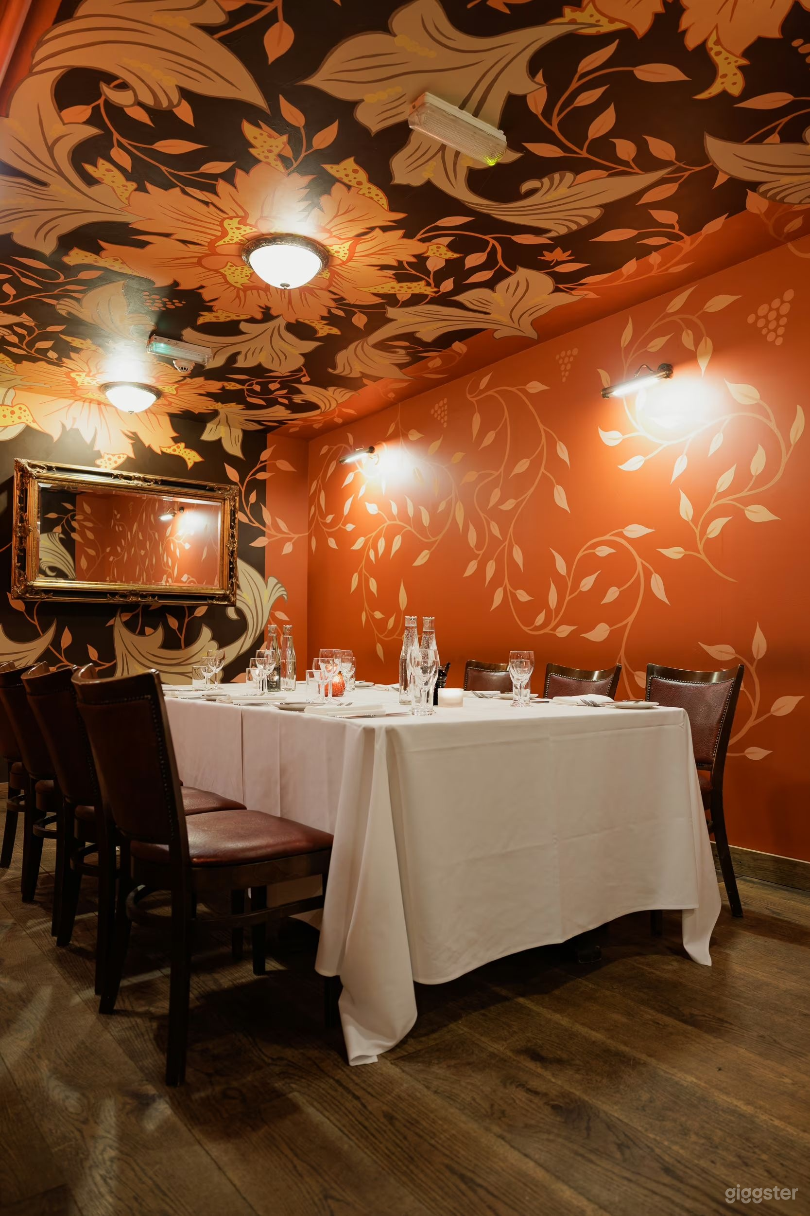 The Parlour Photo 4