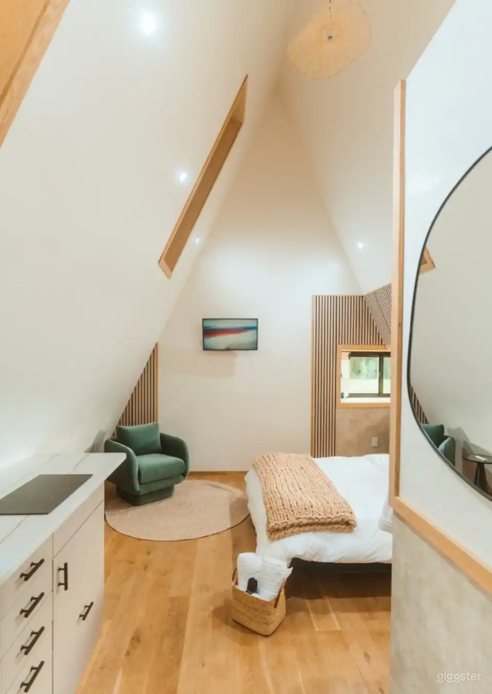 A-Frame Treehouse Filming Location Photo 2