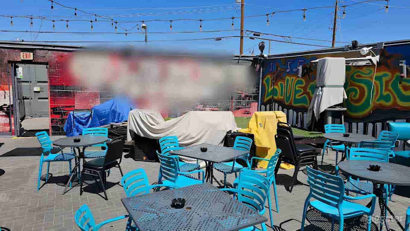 Outdoor Patio for Live Music Photo 4