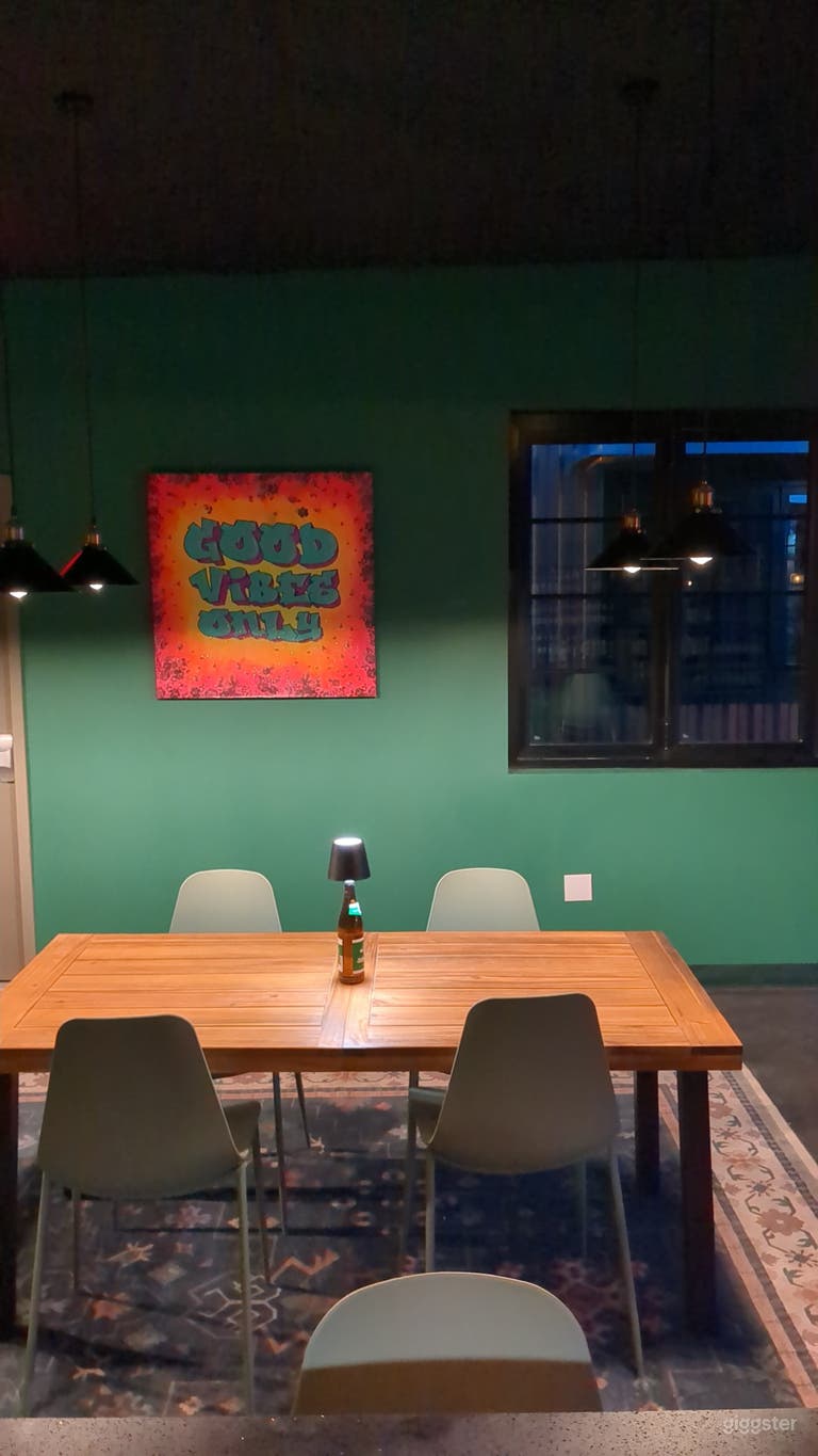 Bar artístico acogedor en el Distrito de las Artes para eventos privados 