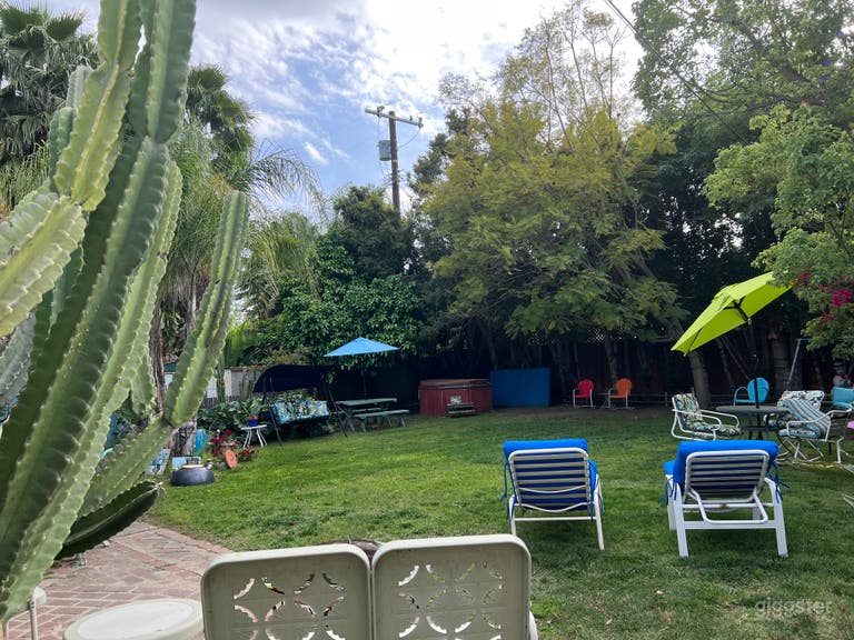  Ampio cortile di Toluca Lake 