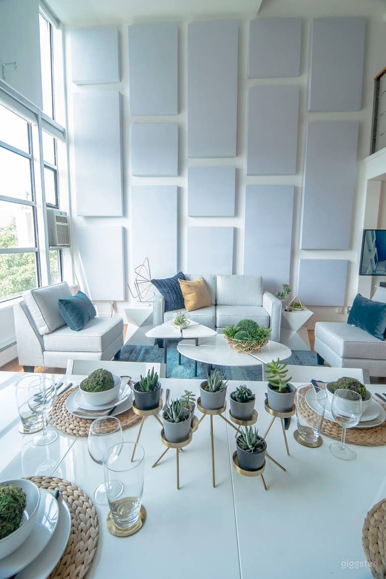  Bento Box Podcast Studio 