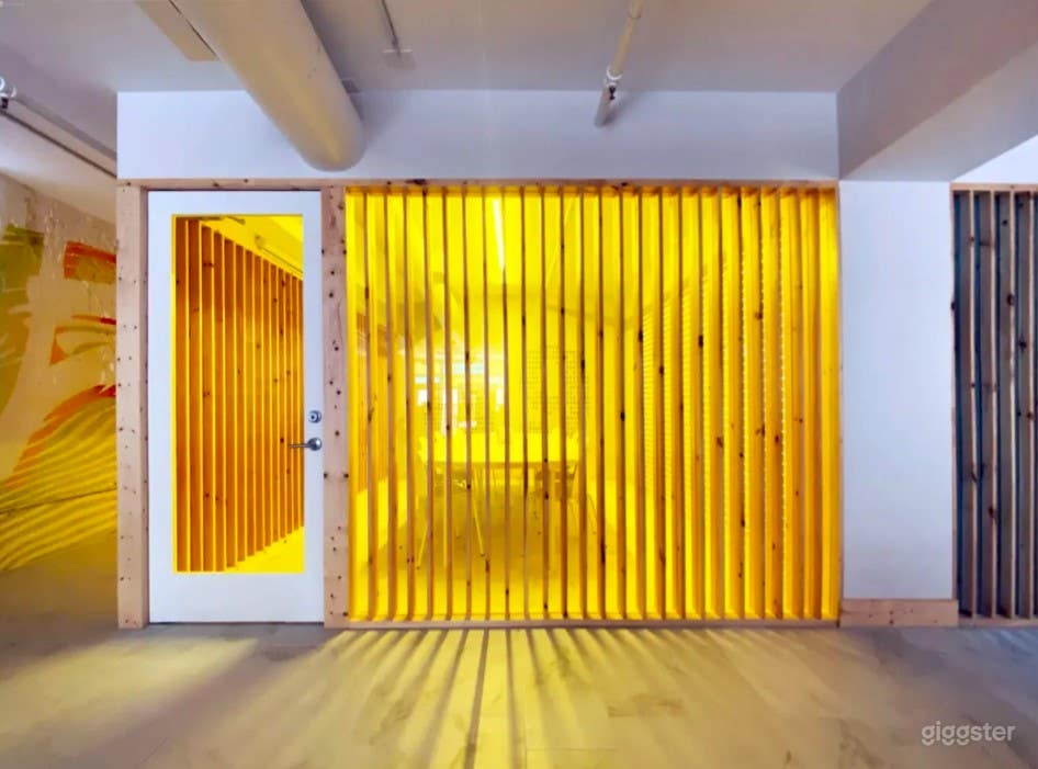 Yellow Conference Room in Downtown Atlanta Photo 4