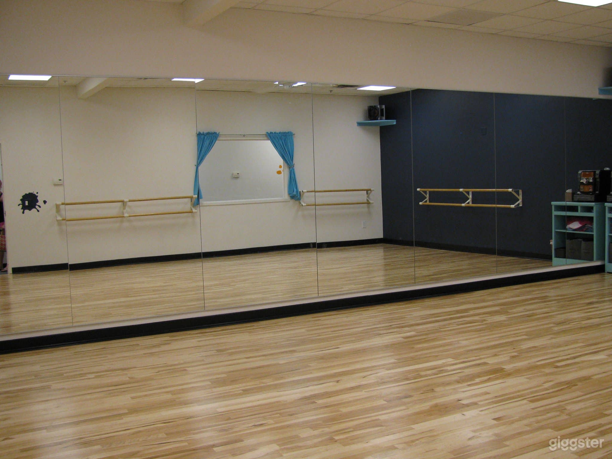 Gorgeous Newly Remodeled Dance Studio Photo 2