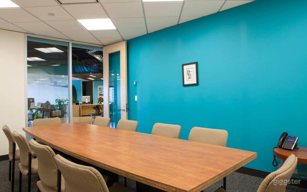 Oahu: Convenient Conference Room Downtown Seattle Photo 2