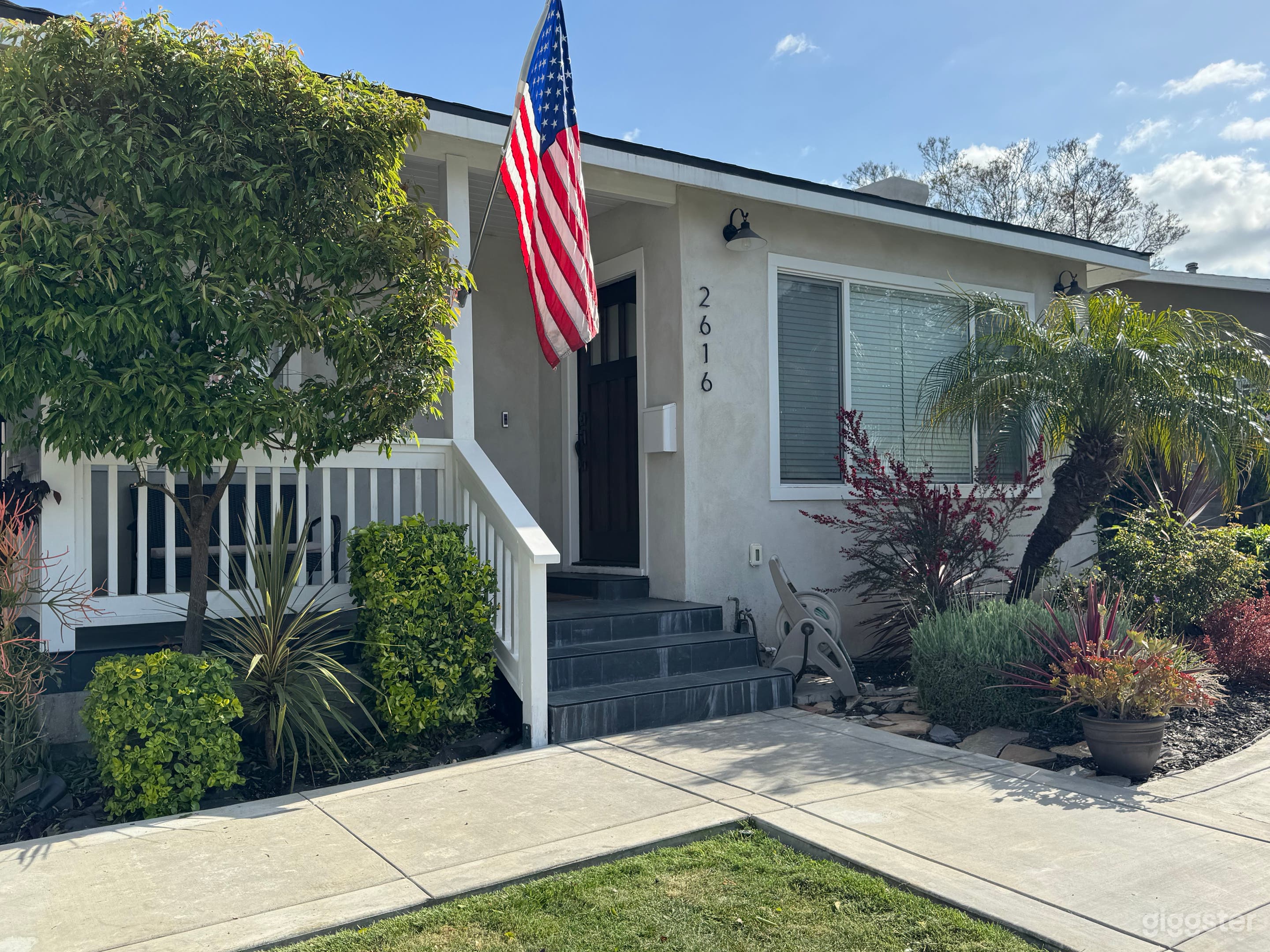 Modern versatile home w/ amazing landscaped yard! Photo 2