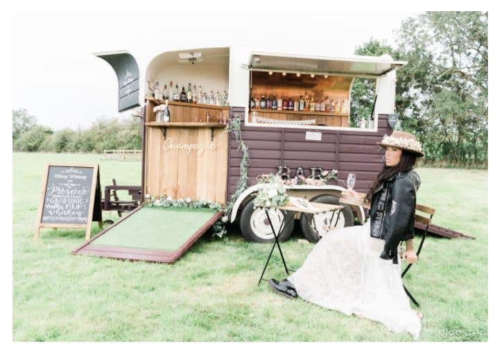 Outdoor Function Space, Garden and Courtyard Photo 3