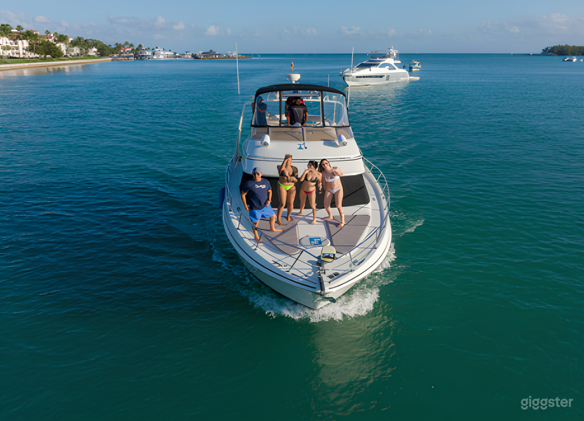 Carver 50” II Yacht Photo 2