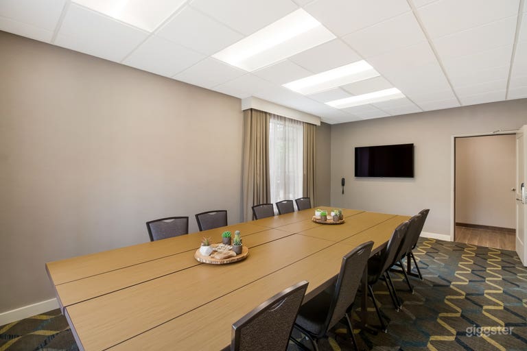  Sala riunioni con 10 posti 