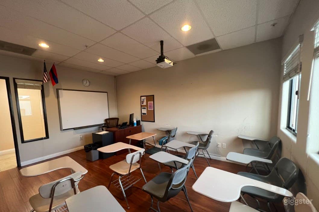 Small Community Center Classroom Photo 4