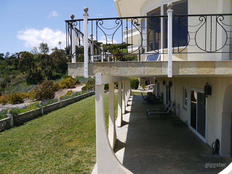  Stunning Unique Villa Top Santa Barbara Riviera  