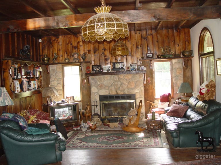  1913 Mini Ranch With Miniature Horses, Guest House 