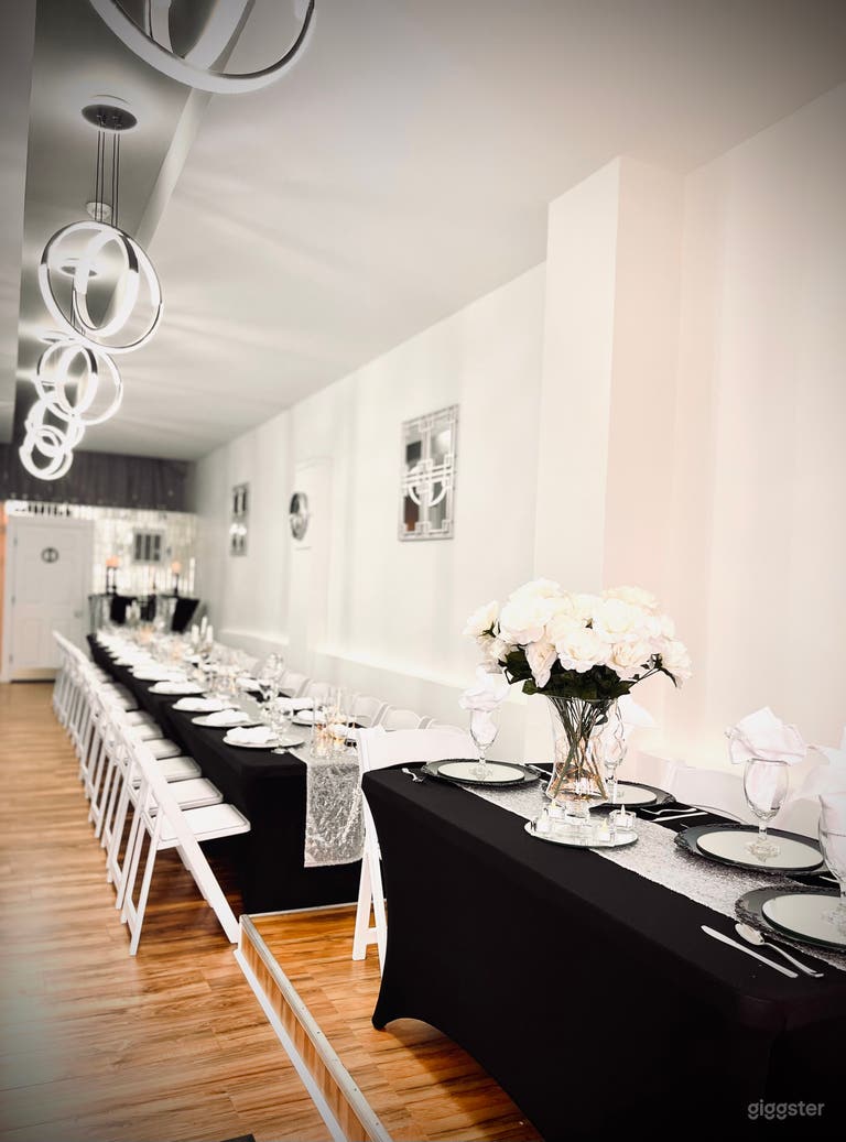  Modern space with an intimate atmosphere  