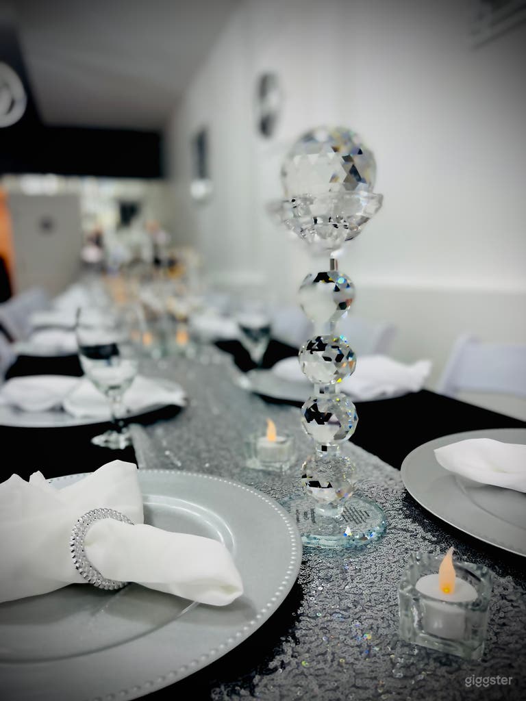  Modern space with an intimate atmosphere  