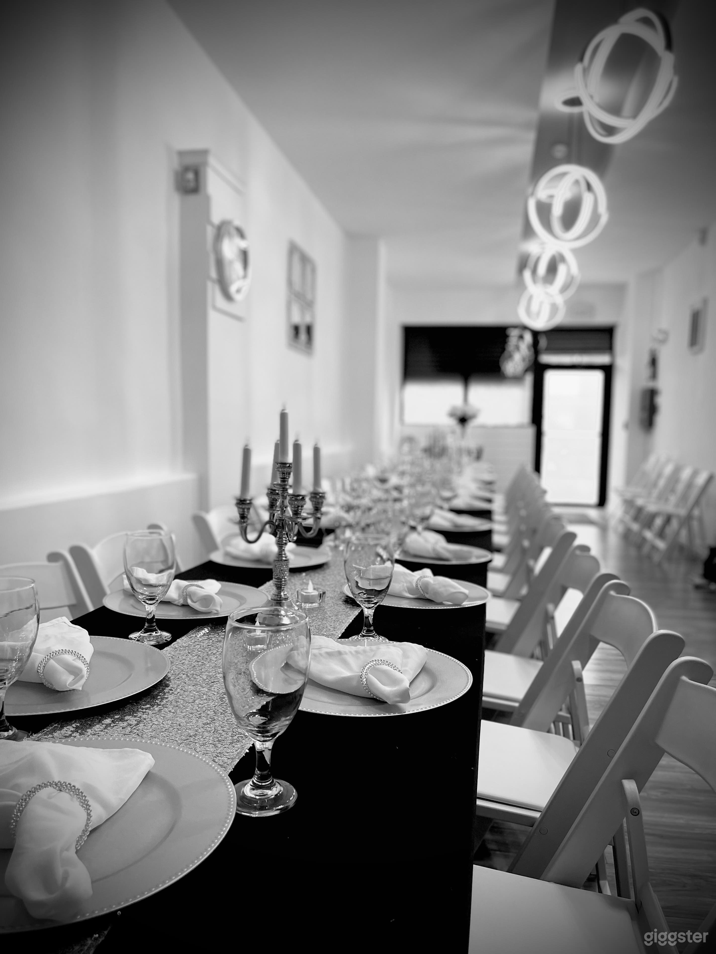 Modern space with an intimate atmosphere  Photo 1