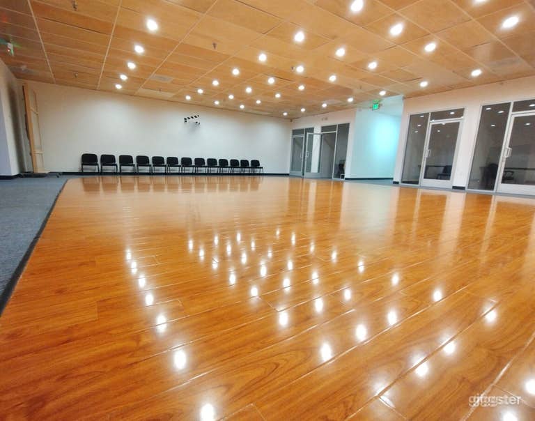  Elegant Dance Spaces / Floor-  Pianos Included! 