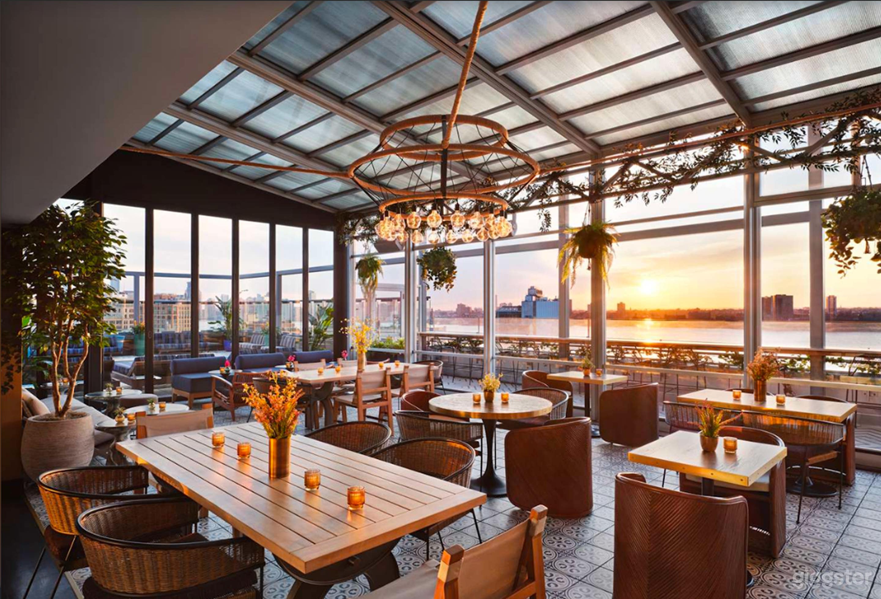 Luxury Rooftop With Skyline & Hudson Sunset Views Photo 1