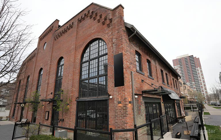  Cozy Neighborhood Bistro 