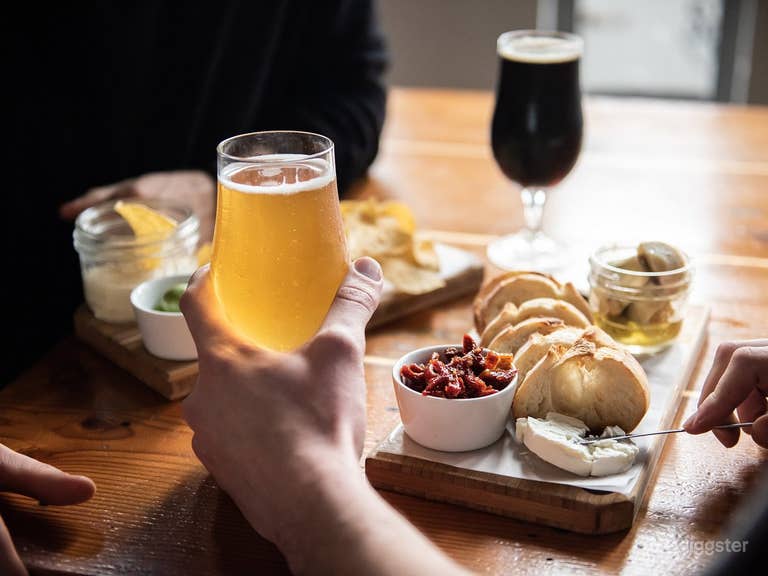  Sala de eventos privada en cervecería tradicional 