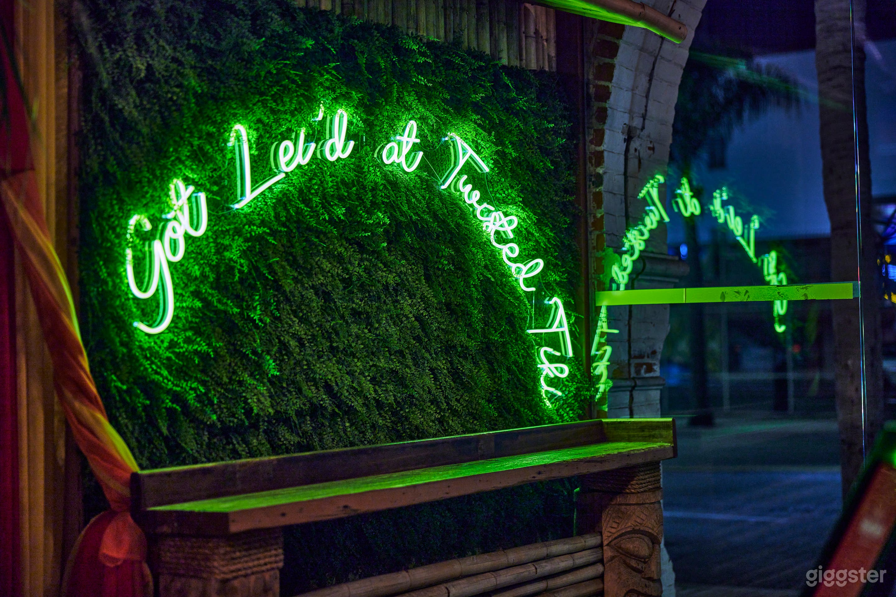 Speakeasy Style, TIki, Hawaiian Island Themed Bar Photo 4