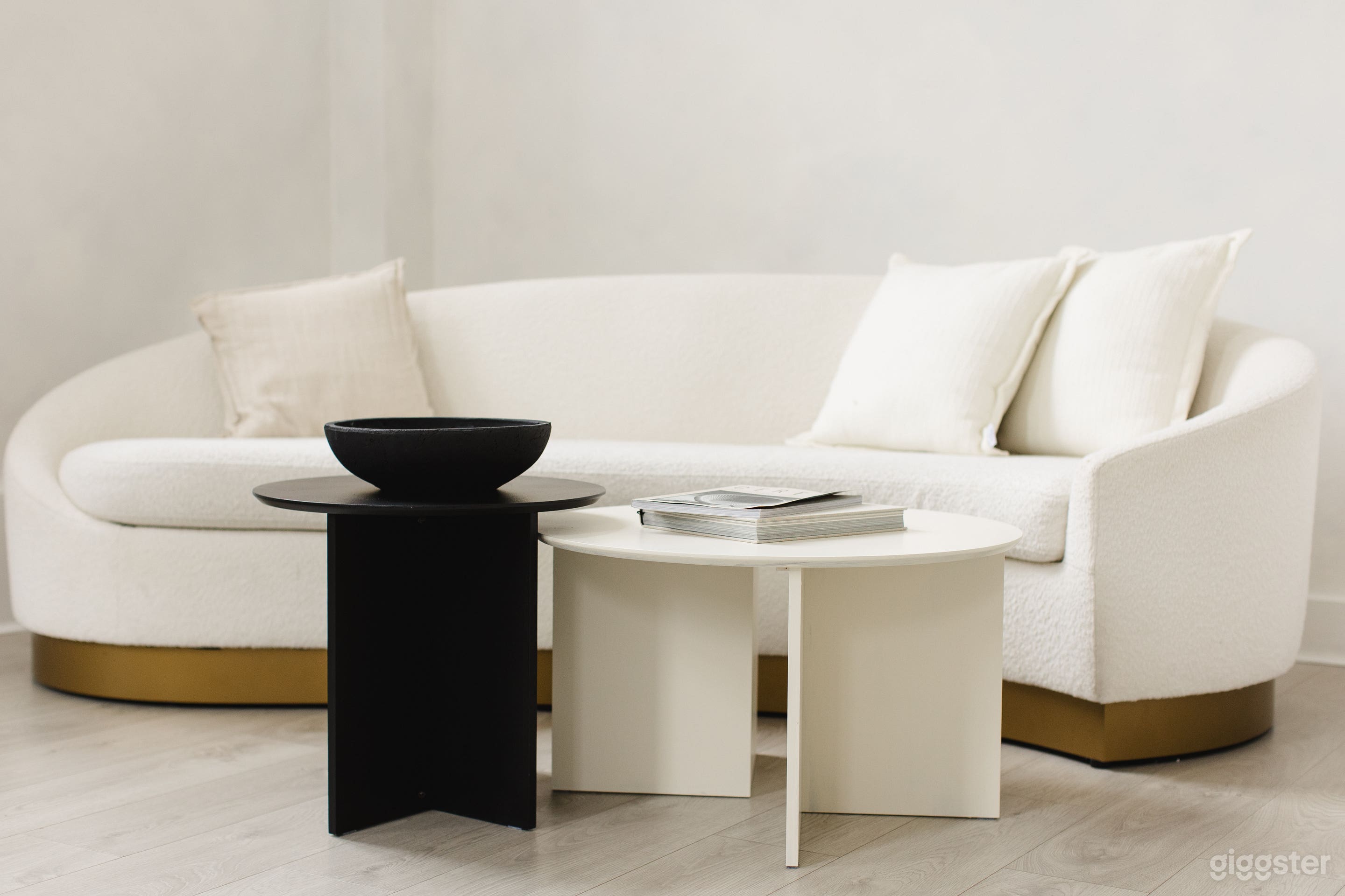 Natural Light &amp; Daylight Photo Studio Photo 3