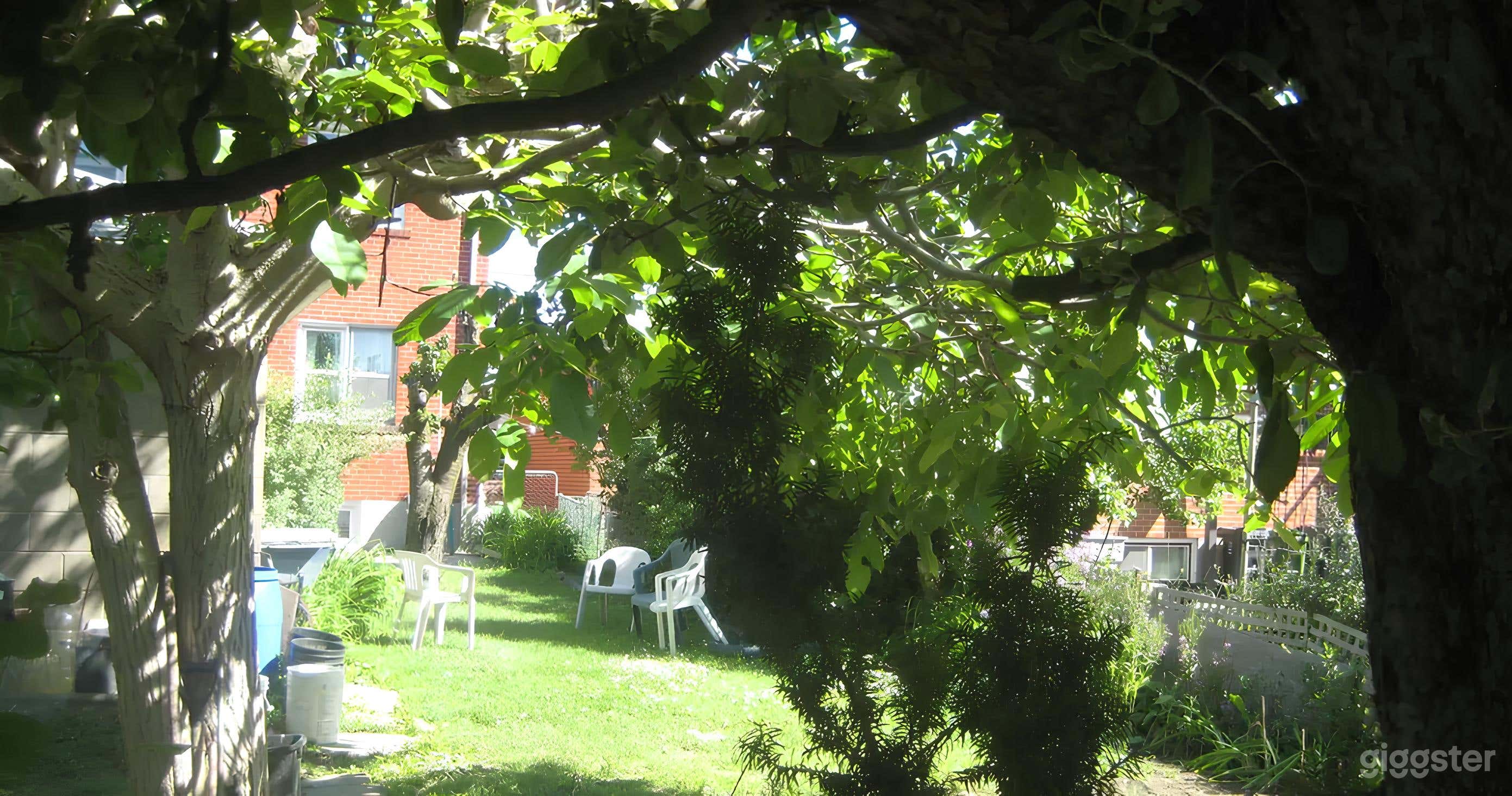 Expansive Private Backyard Getaway Photo 4