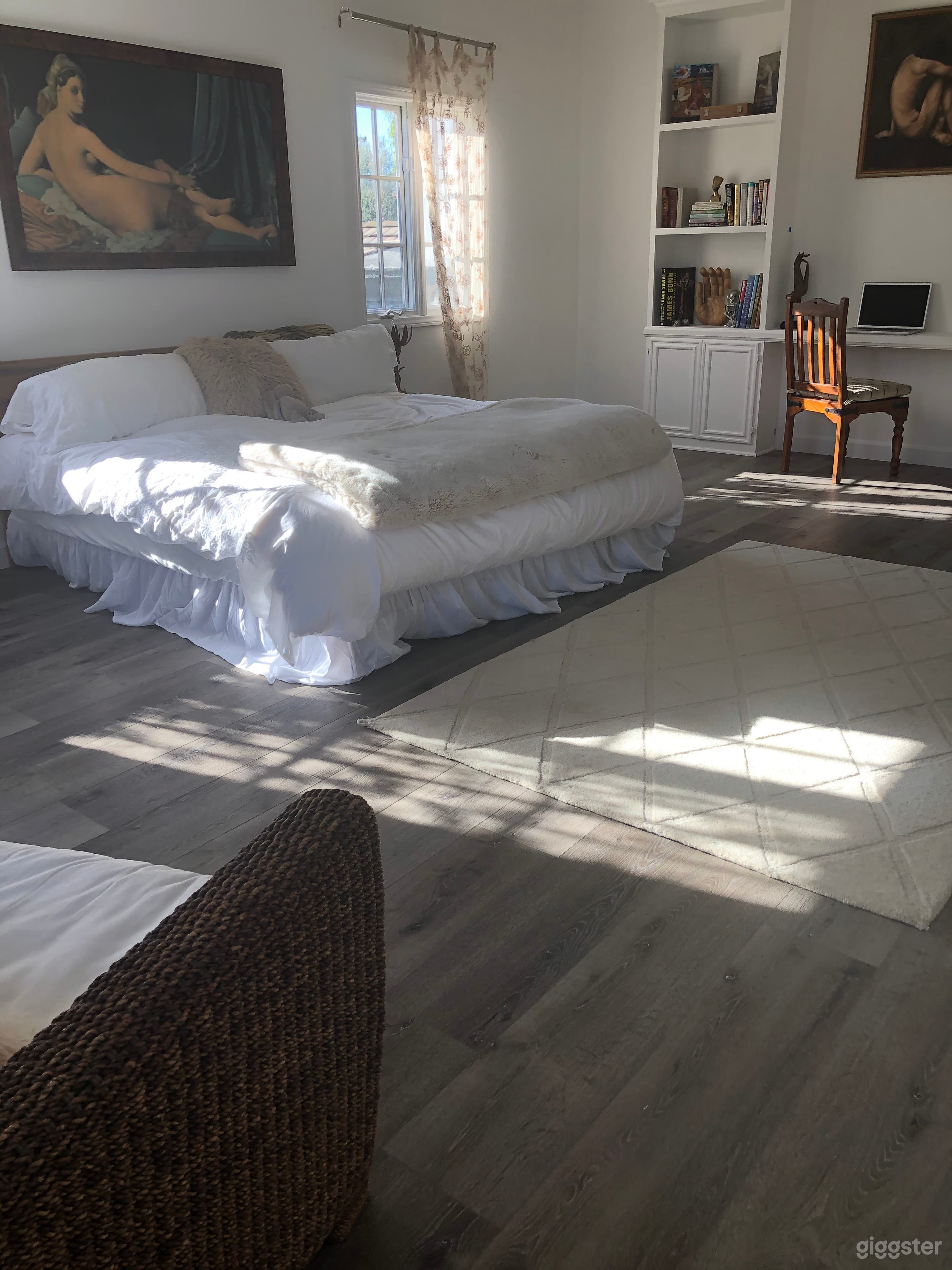 Large house off Beverly Glen in Little Holmby LA Photo 2